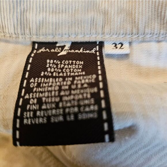 7 for all mankind skinny micro cords sz 32 with 27" inseam. Has zippers on sides - Picture 2 of 7